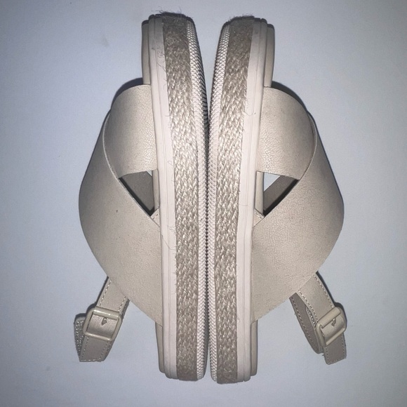 Mia- cream sandals - Picture 5 of 7